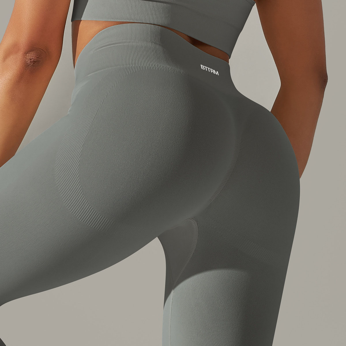BetterMe Nahtlose Yoga-Hose fü – Home Gym With Leg Press Bewertung und Preis